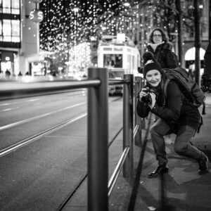 Zwei Fotografen in der Bahnhofstrasse am fotografieren.