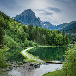 Wanderweg rund um den Obersee.