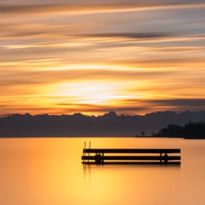 Steg im Sonnenuntergang am Bodensee – Fotografieren lernen heisst stehenbleiben und wahrnehmen